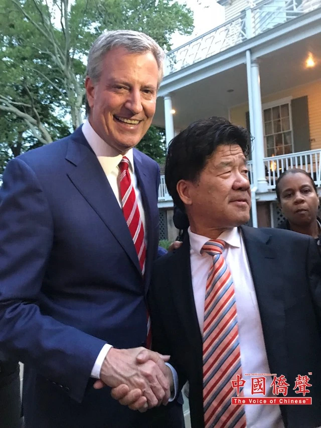 美国纽约市长白思豪会见.jpg